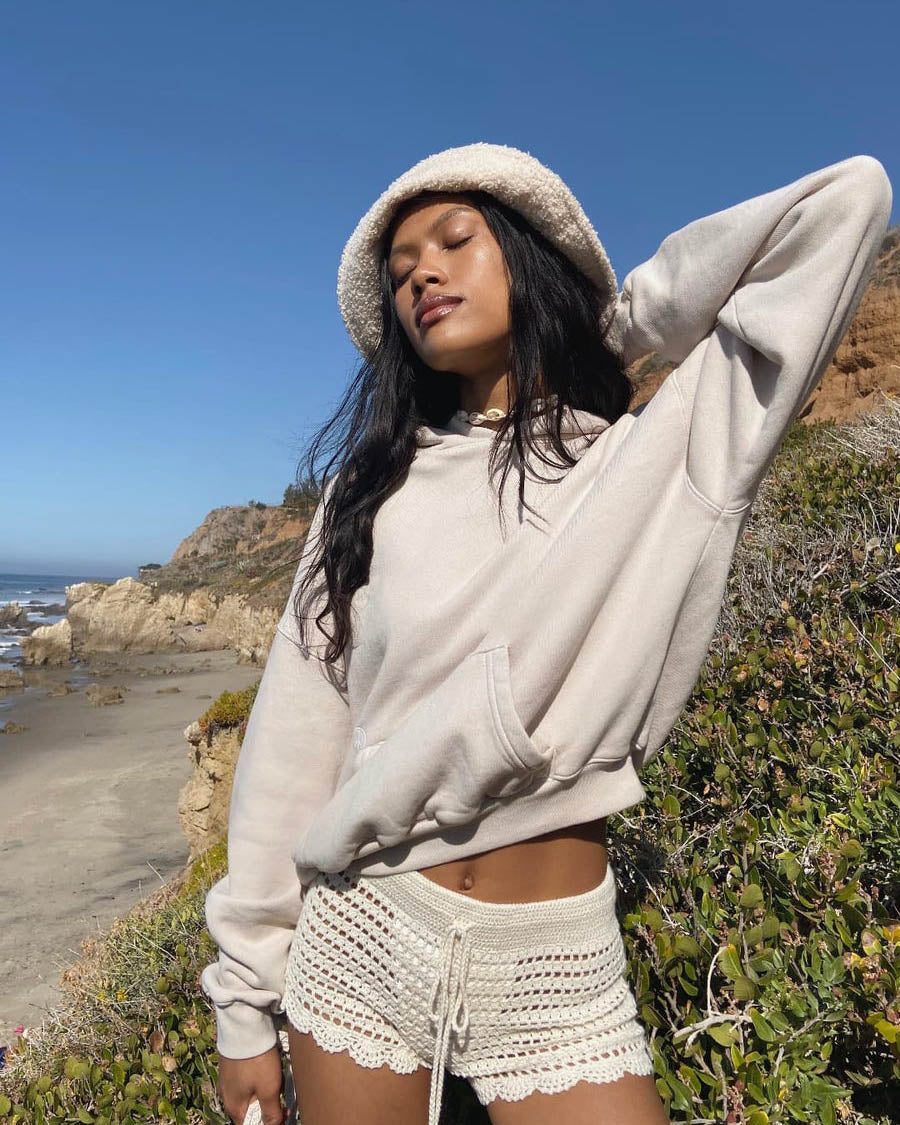 AtPeace Hoodie – Easy Sundays
